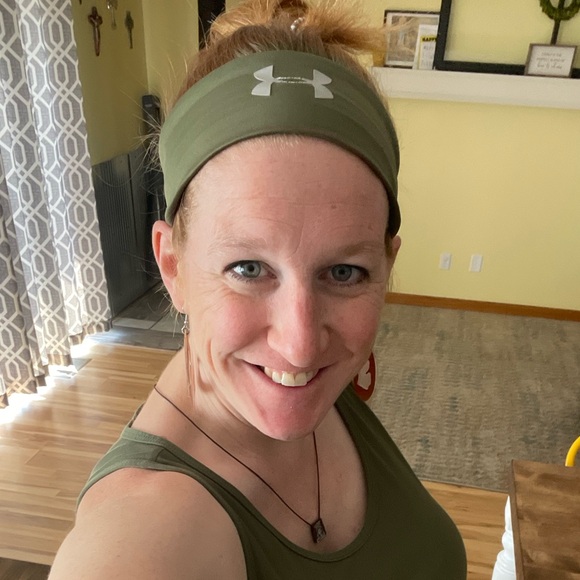 Meet your Posher, Brandy - Picture 1 of 1